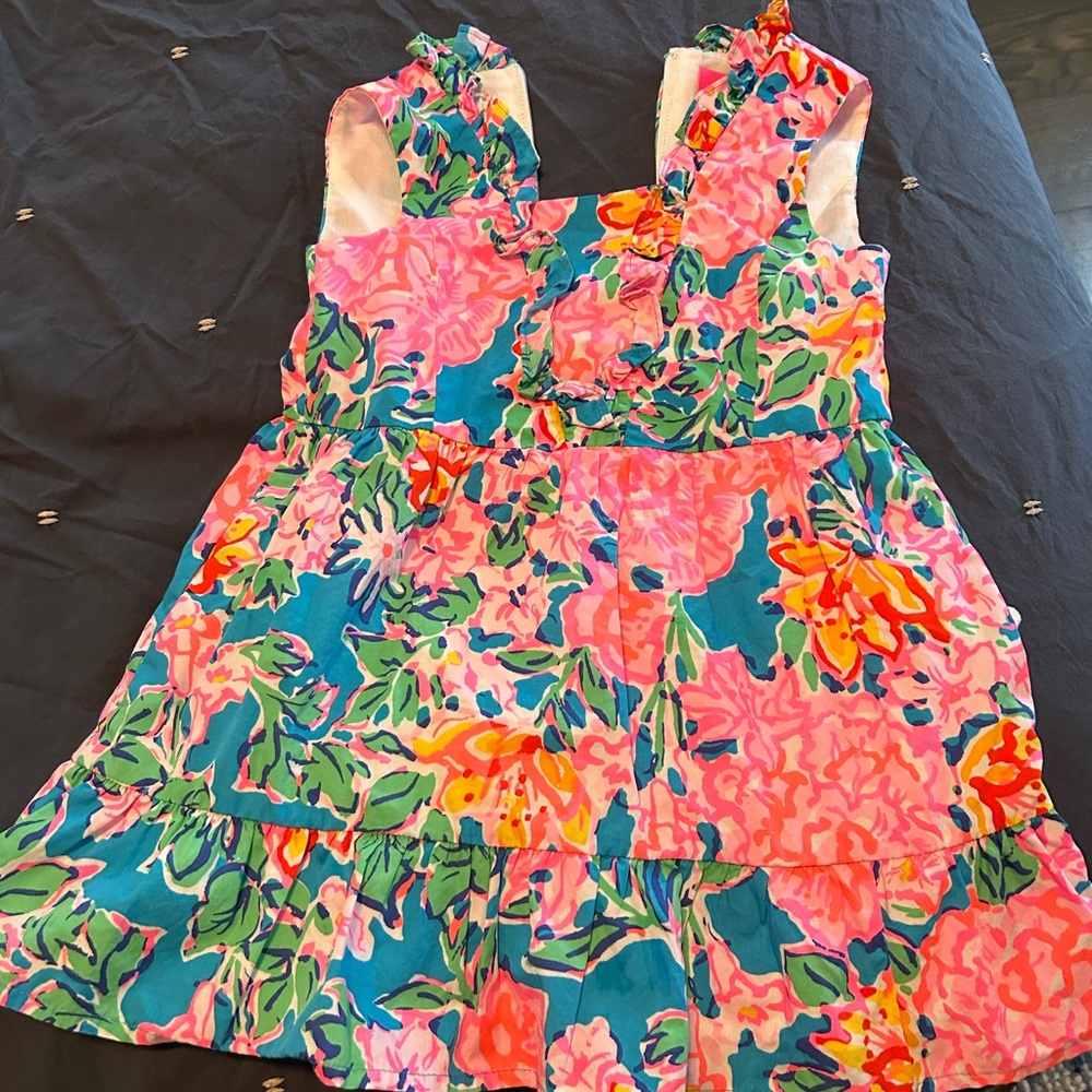 Lily Pulitzer girls dress size 4 like new. Worn 3 times
